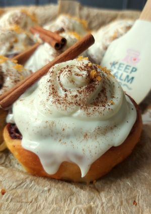 Булочки з корицею та вершковим сиром