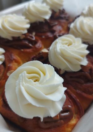 Булочки з корицею та кремом