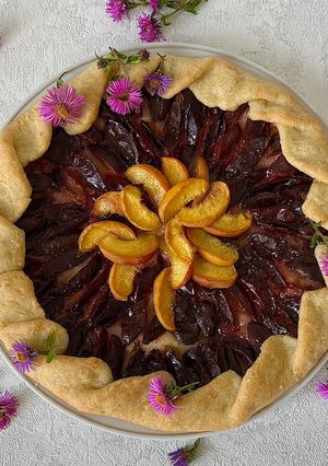 Галета зі сливою та персиком