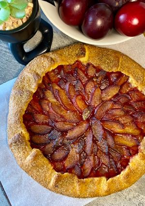 Галета зі сливами