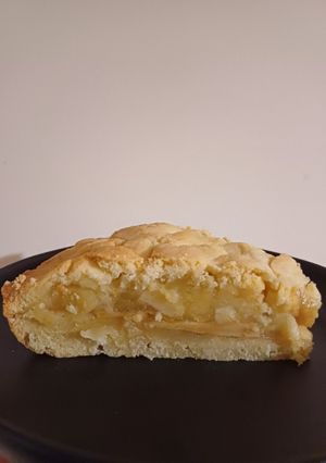 Закритий пиріг з яблуками, пісочне тісто