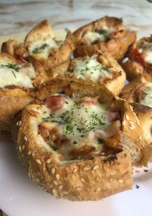 Куряче рагу в булочках