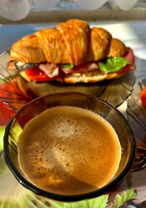 Круасан з шинкою