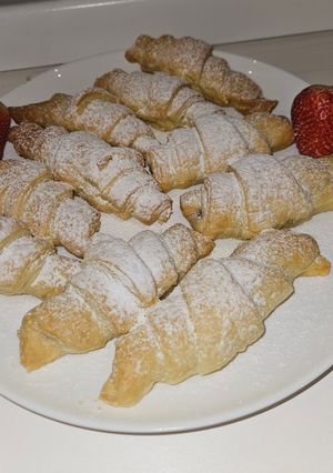 Круасани з шоколадним кремом