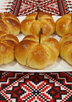 Пиріжки солодкі з гарбузом в духовці