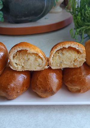 Пиріжки з картоплею і капустою