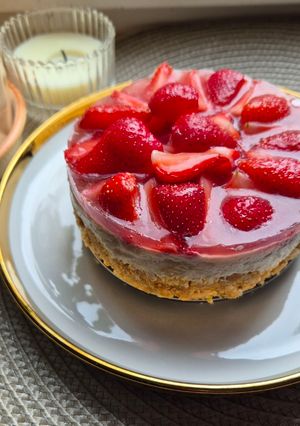 Полуничний чізкейк (без випічки)