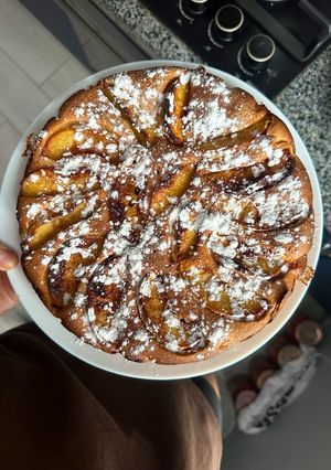 Сирний пиріг з персиками