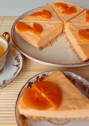 Сирний чизкейк з хурмою і курагою без випічки