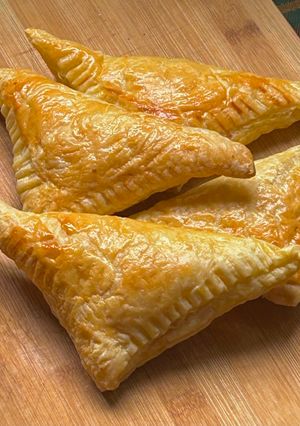 Слойки з джемом