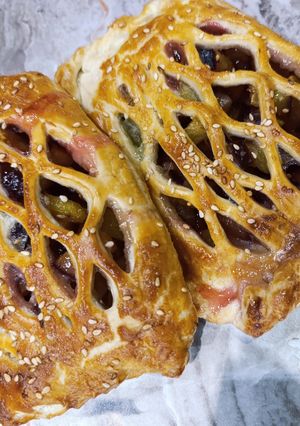 Слойки зі сливами