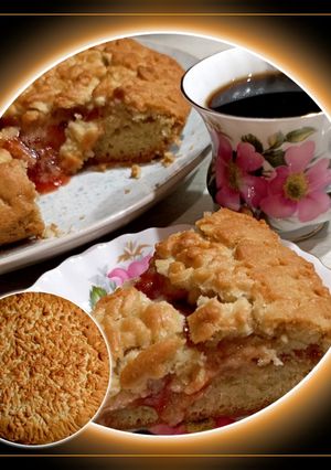 Тертий пиріг зі сливовим варенням