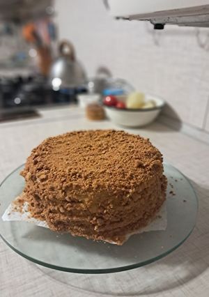 Торт "Медовик" на заварному кремі