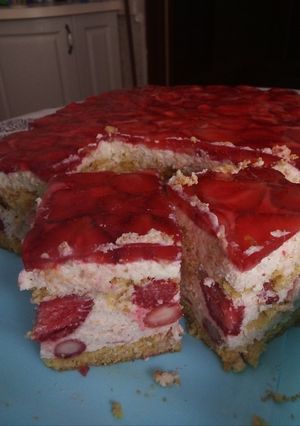 Торт "Полуничка"