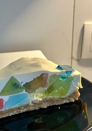 Торт без випікання «Бите скло» з консервованими ананасами