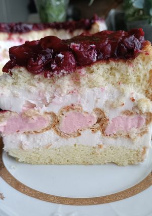 Торт з вишнями "Червона шапочка"