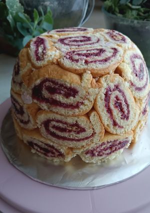 Торт "Шарлотта" з малиною