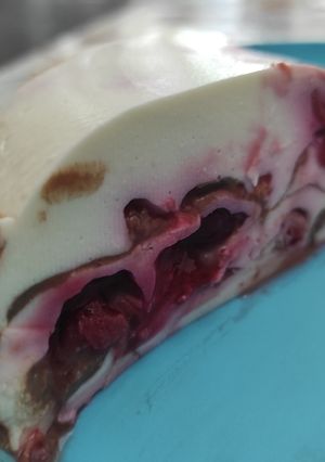 Чізкейк з вишнями і шоколадом без випічки