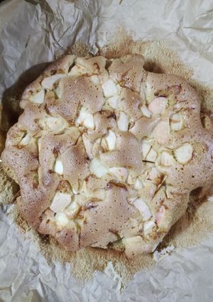 Шарлотка/бісквіт з яблуками