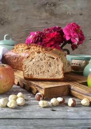 Яблучний кекс з горіхами