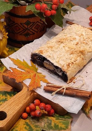 Штрудель з маком та бананами