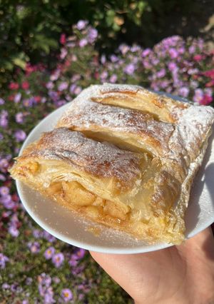 Штрудель з яблуком