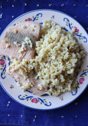 Булгур з лососем