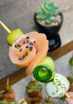 Закуска з копченою сьомгою