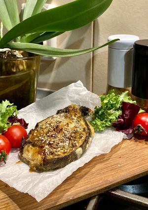 Запечена риба під соусом песто