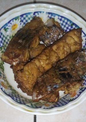 Запечена скумбрія в сметанно-гірчично-соєвому соусі