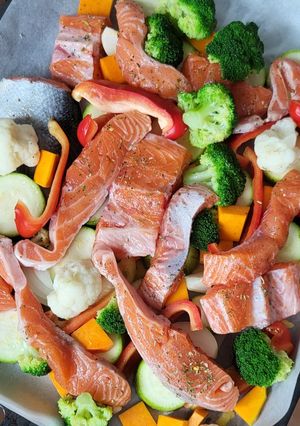 Запечена риба з овочами