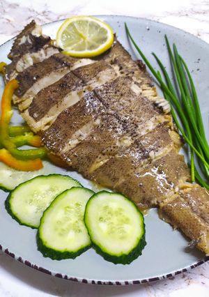 Камбала на цибулевій подушці