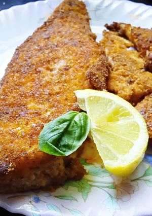 Камбала в яйце и панировочных сухарях