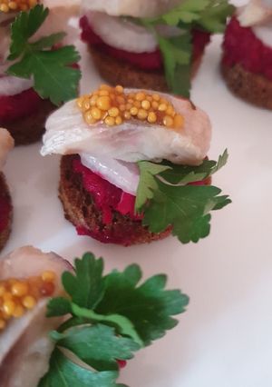 Канапка з оселедцем