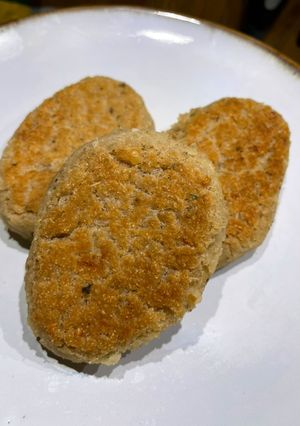 Котлети з квасолі та консервованого тунця