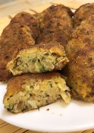 Котлети із рибних консервів з картоплею