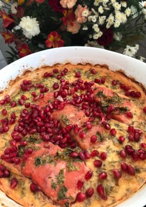 Лосось в гранатовому соусі