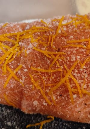 Лосось слабосолений із цедрою апельсина та коньяком