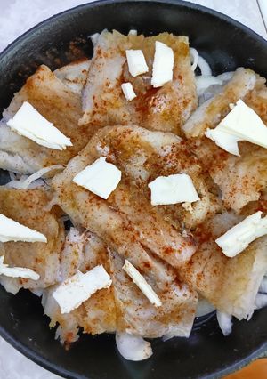 Минтай на подушці в духовці