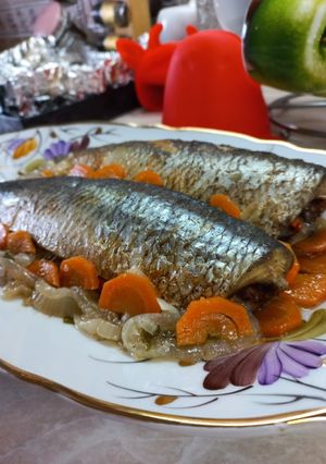 Оселедець запечений з овочами