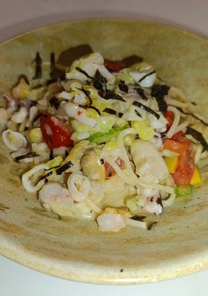 Паста з морепродуктами та кабачком