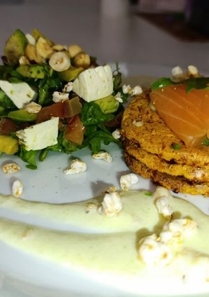 Панкейки з батата під вершково-креветочним соусом