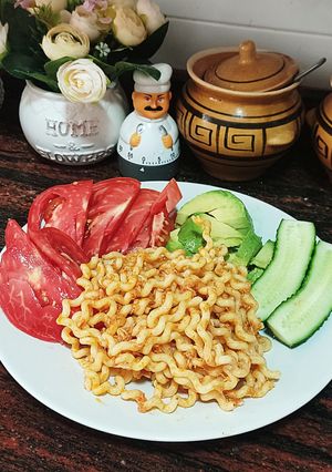 Паста с томатом и тунцом