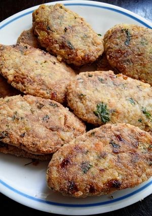 Постные котлеты с рисом и рыбной консервой