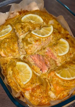 Печена вершкова червона риба