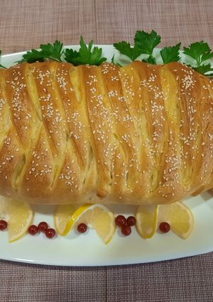 Пиріг з рибою з дріжджового тіста