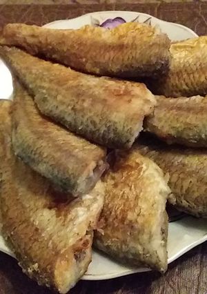 Речная рыба жареная