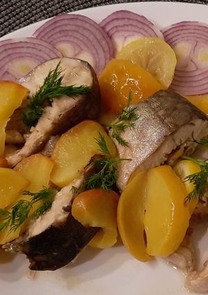 Риба з яблуками в мікрохвильовці