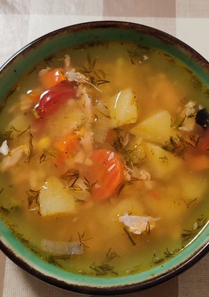 Рибний супчик з лососем, овочами та птітімом