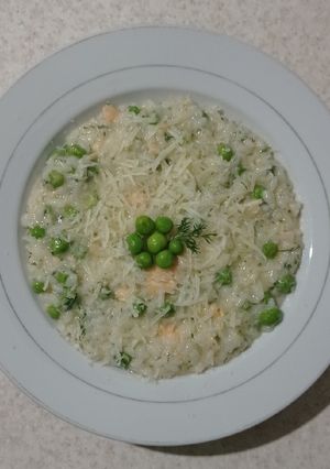 Різотто з лососем та горошком